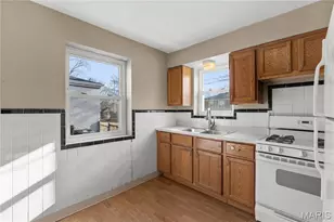 1036 Groby Rd, University City, MO 63130 - Photo 10