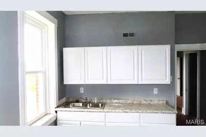 3018 N Vandeventer Avenue, Saint Louis, MO 63107 - Photo 2