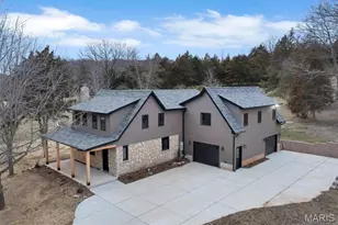 18531 S Fox Creek Ln, Pacific, MO 63069 - Photo 1