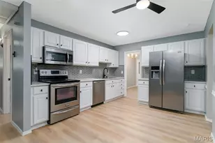 11944 Roseview Ln, Saint Louis, MO 63138 - Photo 2