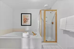 750 S Hanley Rd, Saint Louis, MO 63105 - Photo 24