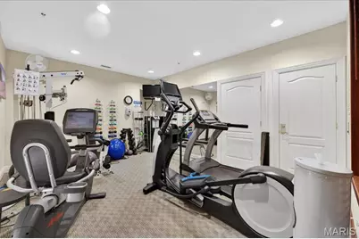 750 S Hanley Road #54, Saint Louis, MO 63105 - Photo 40