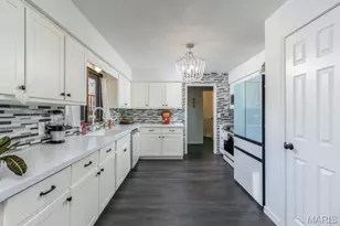 20193 SW Oakwood Dr, Lebanon, MO 65536 - Photo 8