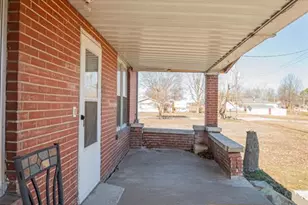 402 S Tellman Ave, New Melle, MO 65013 - Photo 2