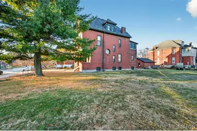 1827 S Compton Avenue, Saint Louis, MO 63104 - Photo 48