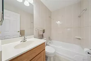 1529 Woodroyal E Dr, Chesterfield, MO 63017 - Photo 18