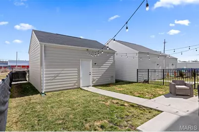 2104 Robert Ruggeri Place, Saint Louis, MO 63110 - Photo 30