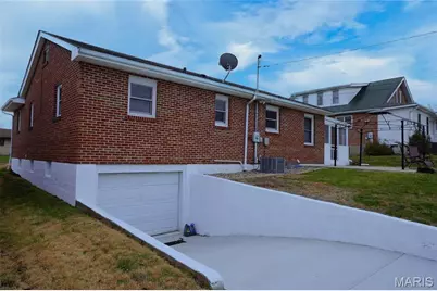 421 W 9th Street, Hermann, MO 65041 - Photo 8