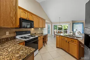 1126 Villa Flora Dr, O'Fallon, MO 63366 - Photo 4