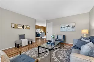 4046 Del Lago Dr, Florissant, MO 63034 - Photo 6