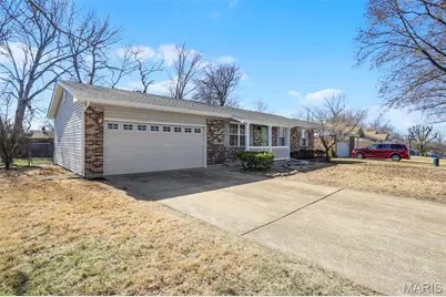 10530 Boylston Drive, Saint Ann, MO 63074 - Photo 2