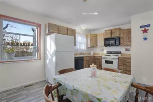 10530 Boylston Dr, Saint Ann, MO 63074 - Photo 10