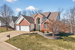 295 Romaine Spring View, Fenton, MO 63026 - Photo 2