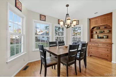 8019 Crescent Drive, Saint Louis, MO 63105 - Photo 10