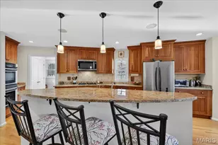 8019 Crescent Dr, Saint Louis, MO 63105 - Photo 8