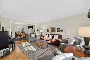 8019 Crescent Dr, Saint Louis, MO 63105 - Photo 4