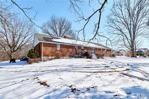 1825 Henke Rd, Lake Saint Louis, MO 63367 - Photo 8