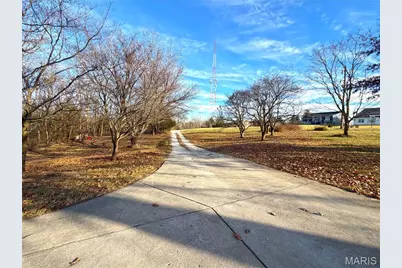 1825 Henke Road, Lake Saint Louis, MO 63367 - Photo 14