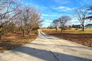 1825 Henke Rd, Lake Saint Louis, MO 63367 - Photo 14