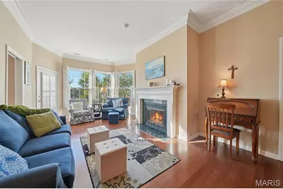 450 E Lockwood Avenue #303, Webster Groves, MO 63119 - Photo 4