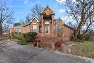 2204 Crown Point Dr, Cape Girardeau, MO 63701 - Photo 2