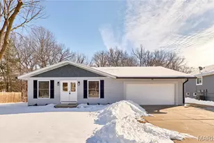 17 Christine Dr, Saint Peters, MO 63376 - Photo 1