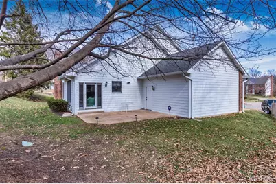 7917 Grantwood Cove Lane, Crestwood, MO 63123 - Photo 6