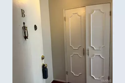 6683 Parker Road #B, Florissant, MO 63033 - Photo 2