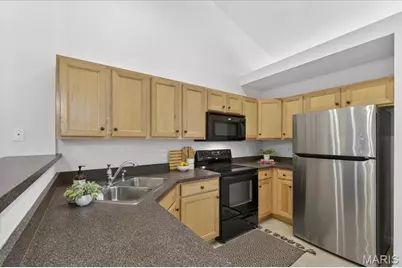 1716 Preston Centre Drive, Fenton, MO 63026 - Photo 4