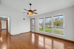 9639 Crestfield Ln, Saint Louis, MO 63126 - Photo 4