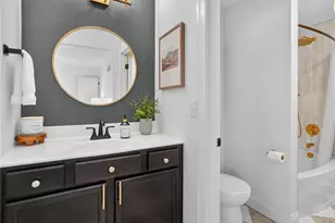 355 Countryshire Dr, Lake Saint Louis, MO 63367 - Photo 12