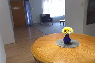 10714 Winthrop Ct, Saint Louis, MO 63123 - Photo 4