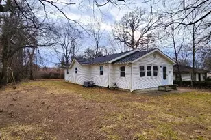 10724 Lacklink Rd, Saint Louis, MO 63114 - Photo 2