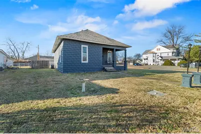 201 S 3rd Street, Chaffee, MO 63740 - Photo 4