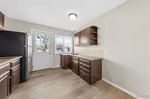 2265 Briarcrest Dr, Saint Louis, MO 63033 - Photo 16