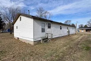 303 Conyers St, East Prairie, MO 63845 - Photo 2