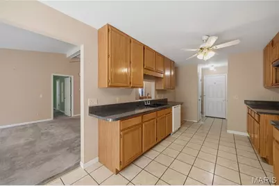 899 Du Pre Court, Saint Peters, MO 63376 - Photo 14