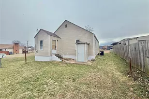 102 8th St, Park Hills, MO 63601 - Photo 6