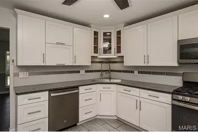 3060 Postport Lane, Maryland Heights, MO 63043 - Photo 14