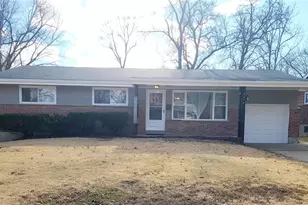2414 Castle Dr, Moline Acres, MO 63136 - Photo 2
