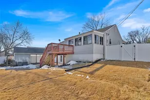 6931 Greenholly Dr, Affton, MO 63123 - Photo 28