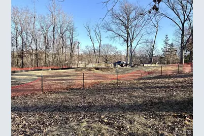 170 Ambleside Lane Lane, Creve Coeur, MO 63141 - Photo 1