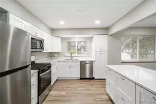 7 Flamingo Dr, Hazelwood, MO 63042 - Photo 14