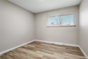 7 Flamingo Dr, Hazelwood, MO 63042 - Photo 18