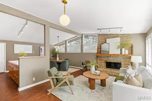 1001 Coffey Ct, Saint Louis, MO 63126 - Photo 2