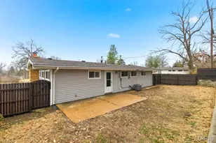 1001 Coffey Ct, Saint Louis, MO 63126 - Photo 16