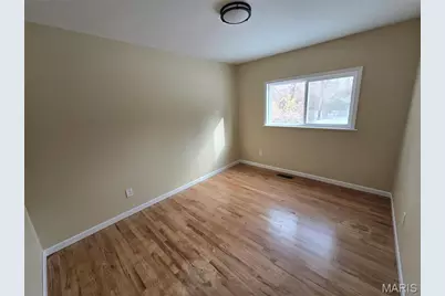 11035 Saturn Drive, Maryland Heights, MO 63043 - Photo 8