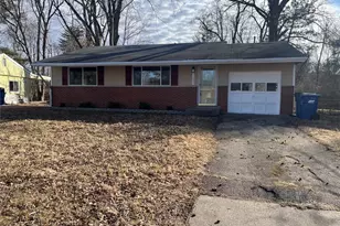 11035 Saturn Dr, Maryland Heights, MO 63043 - Photo 1