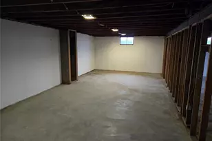 11035 Saturn Dr, Maryland Heights, MO 63043 - Photo 18