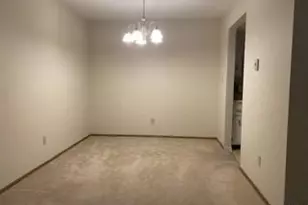 10500 Silkwood Ct, Saint Ann, MO 63114 - Photo 8